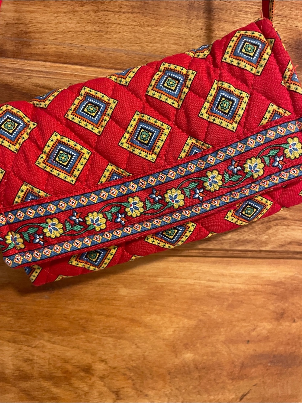 Vera Bradley Villa Red strap wallet - Picture 2 of 5